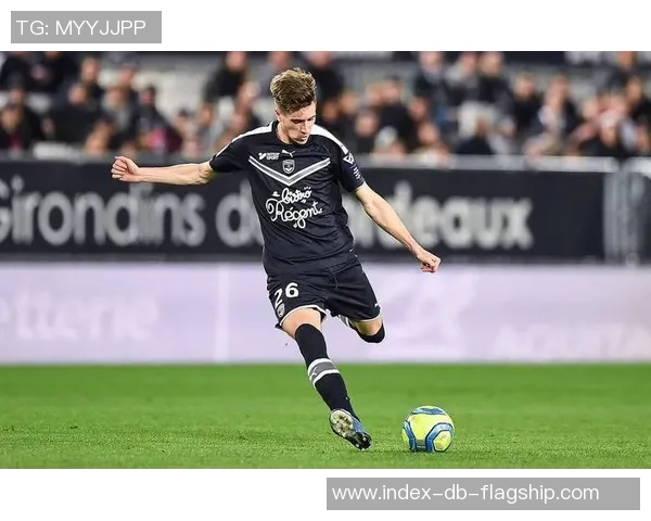 布兰足球的崛起与发展探讨:从地方俱乐部到国际舞台的精彩历程 布兰足球的崛起与发展探讨:从地方俱乐部到国际舞台的精彩历程