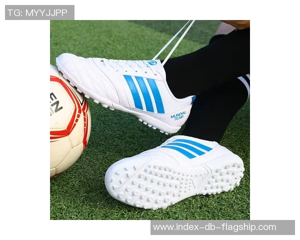 耐克TF足球鞋助力球场表现提升让你尽情展现足球魅力与风采 耐克TF足球鞋助力球场表现提升让你尽情展现足球魅力与风采